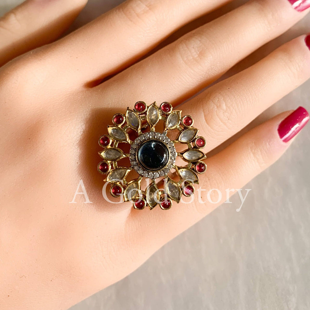 SUJATA RING WHITE - A GOLD STORY