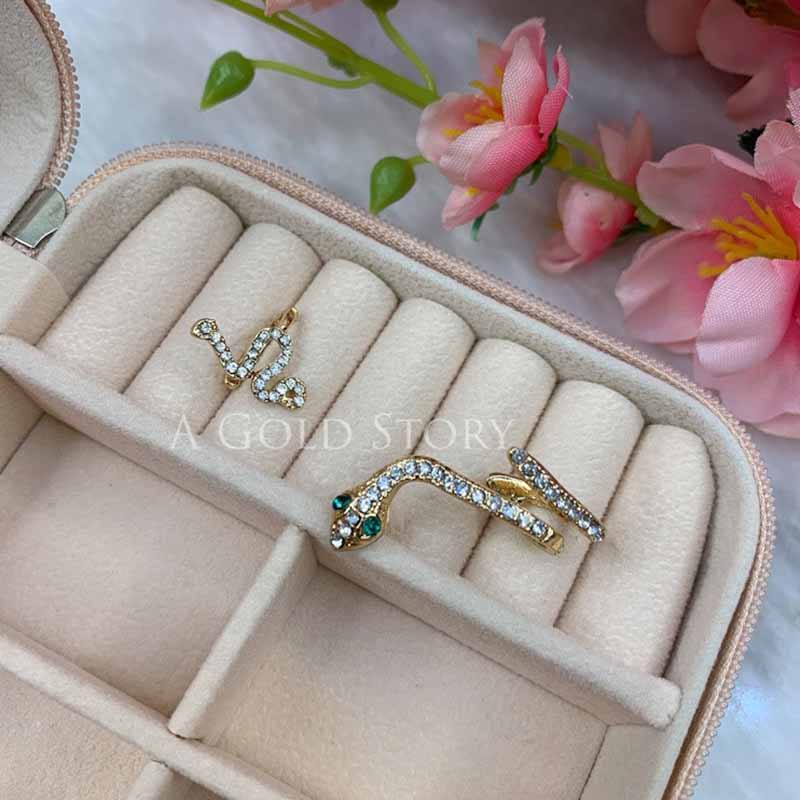 SNAKE EAR STUDS - A GOLD STORY