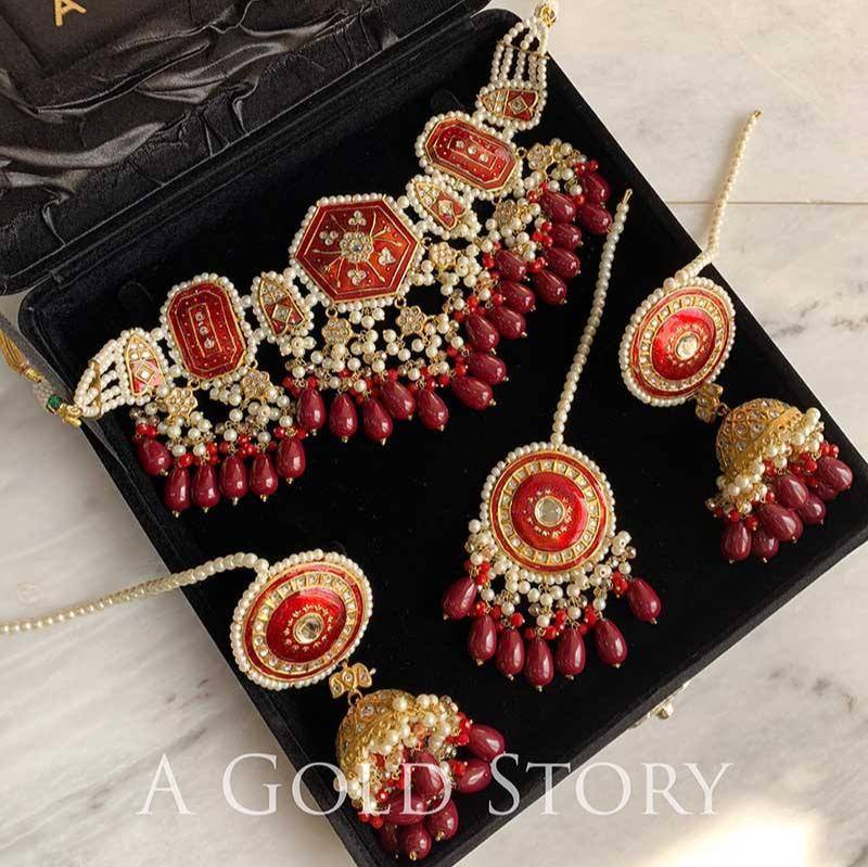 ATIYA CHOKER SET - A GOLD STORY