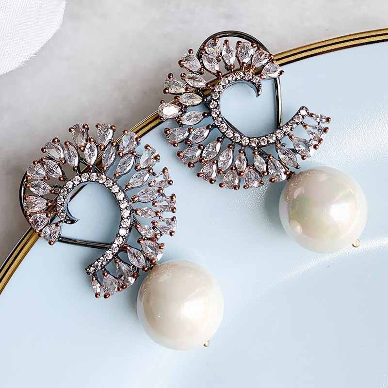 EMBER EARRINGS VICTORIA - A GOLD STORY