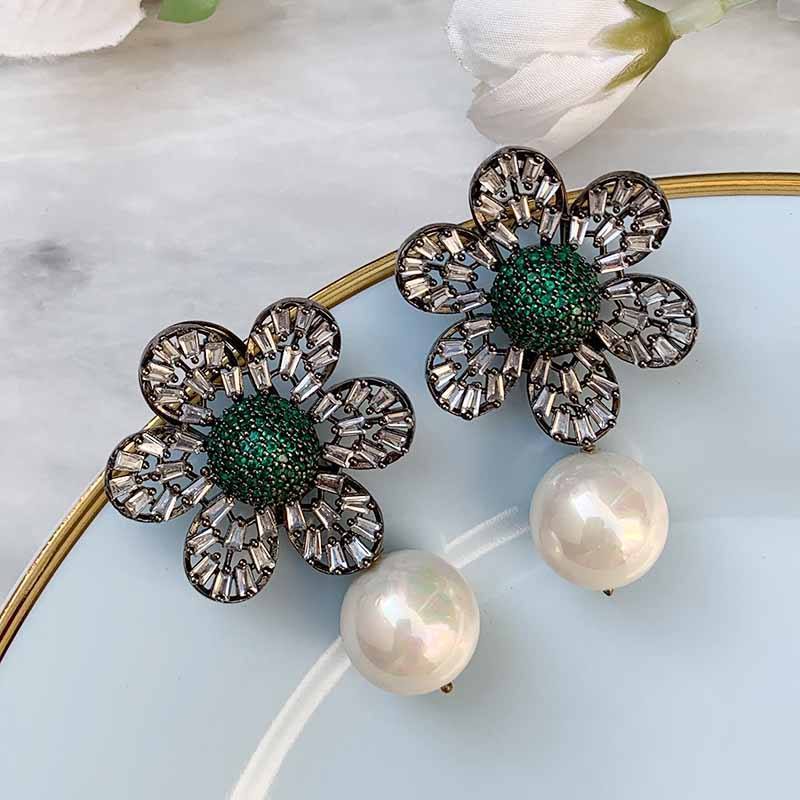 CLEOPATRA EARRINGS GREEN - A GOLD STORY