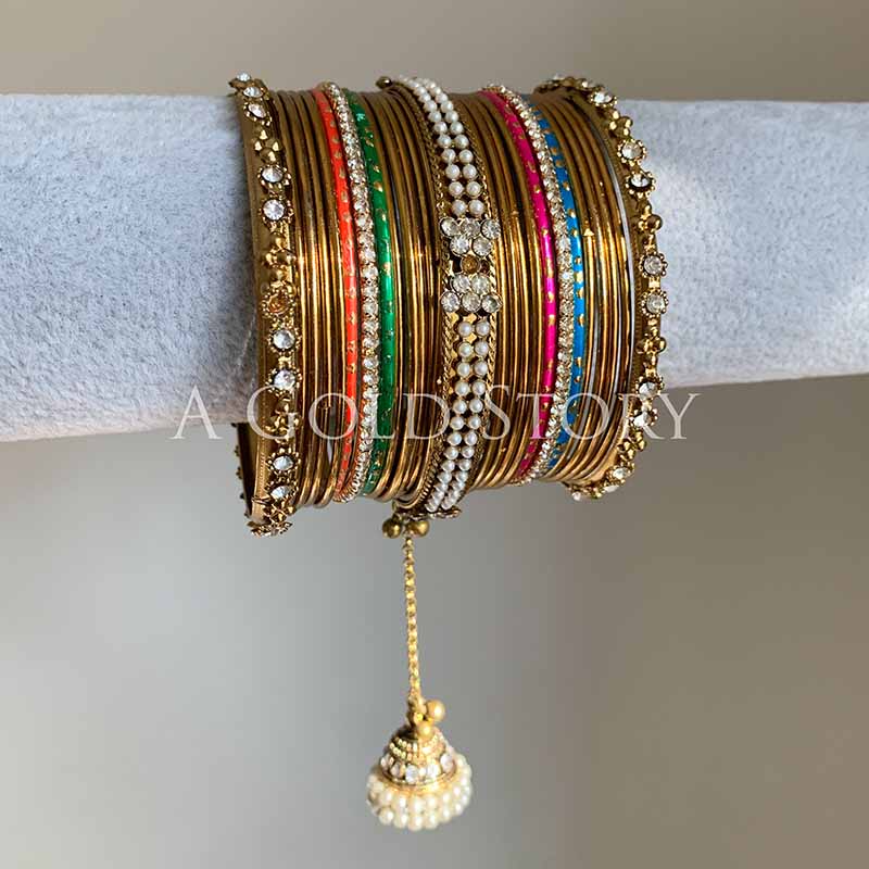MAYSA BANGLES SET GOLDEN