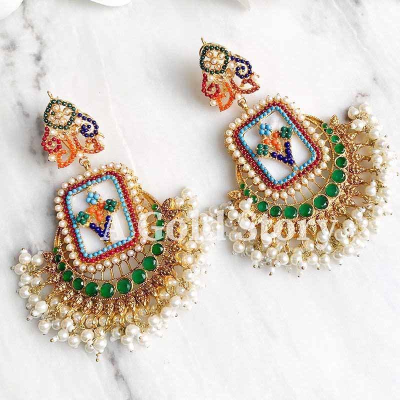 FRIDA WHITE EARRINGS AND TIKKA