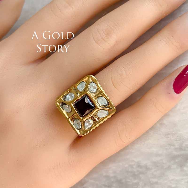 AREEB RING RED/ MAROON