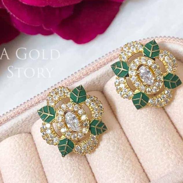 TINA EARSTUDS - A GOLD STORY