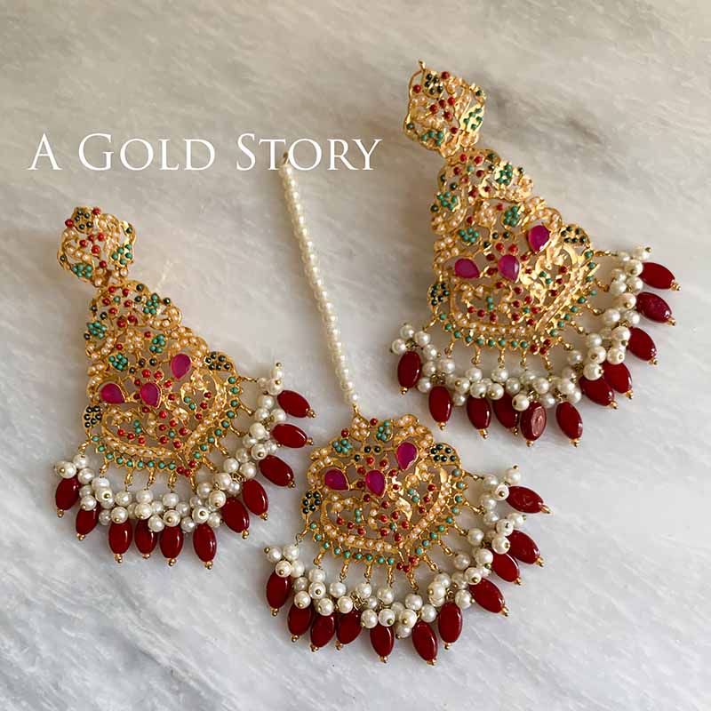 AMYRA EARRINGS AND TIKKA SET MAROON