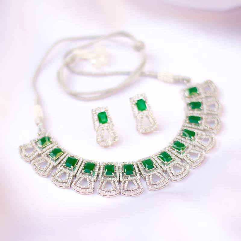 PENELOPE SET GREEN - A GOLD STORY