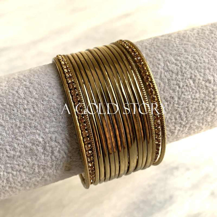 USWA INDIAN METAL BANGLES SET GOLDEN
