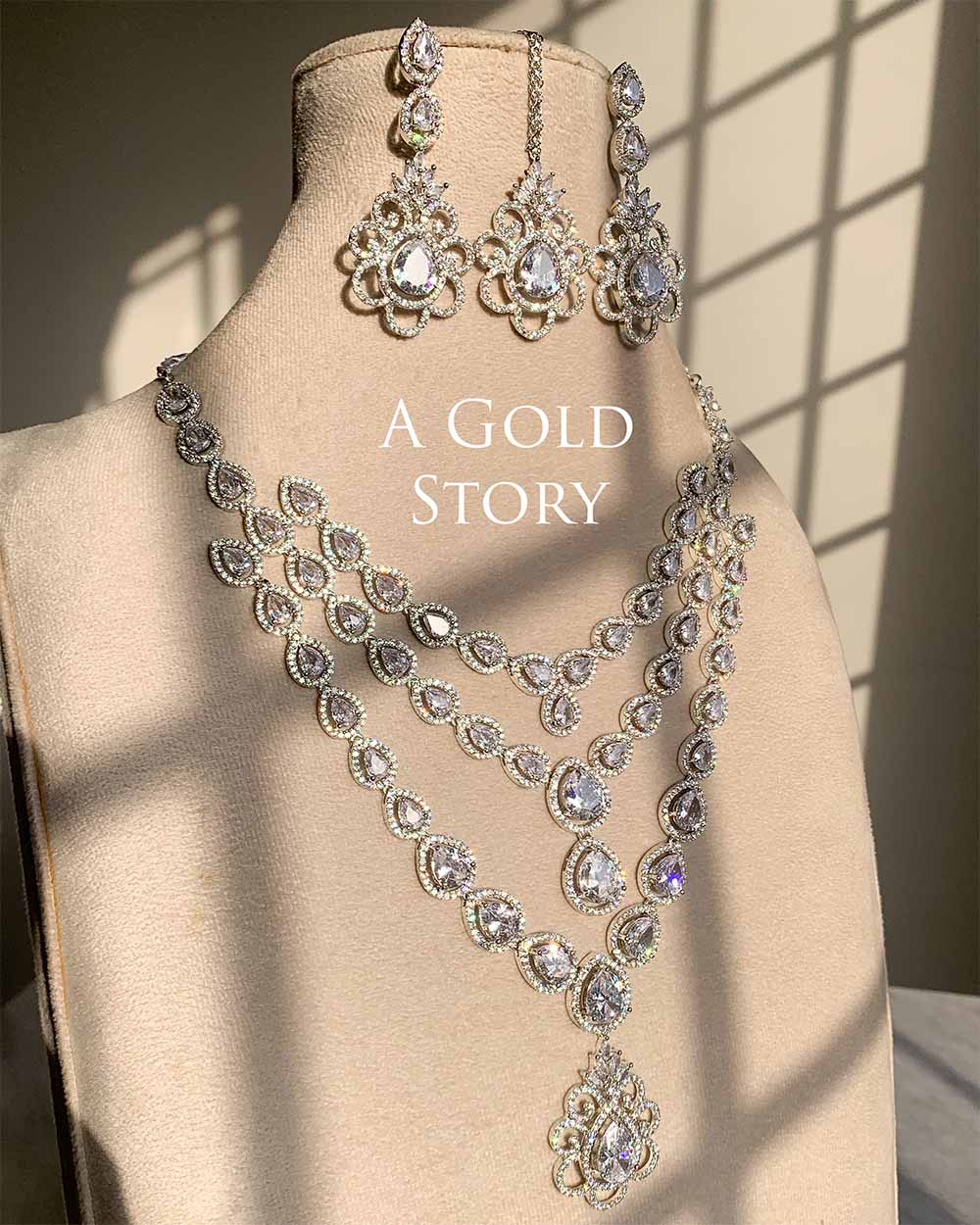 APHORDITE NECKALCE SET