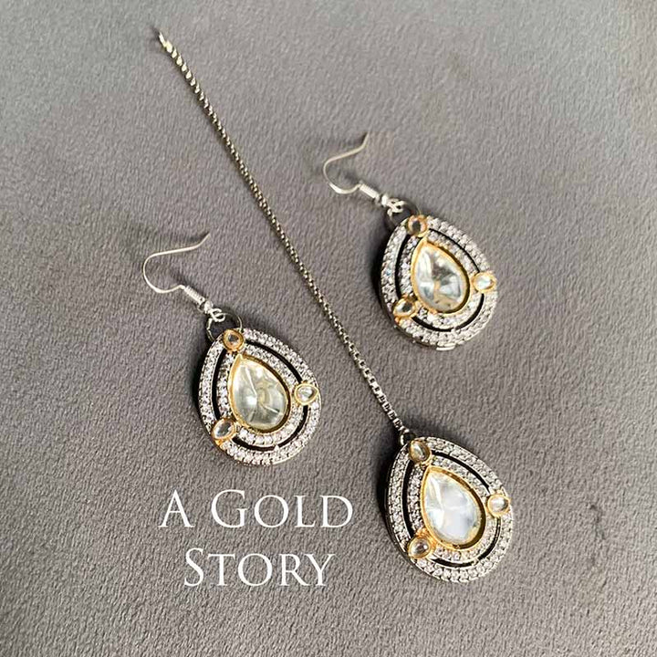 TANVI EARRINGS AND TIKKA