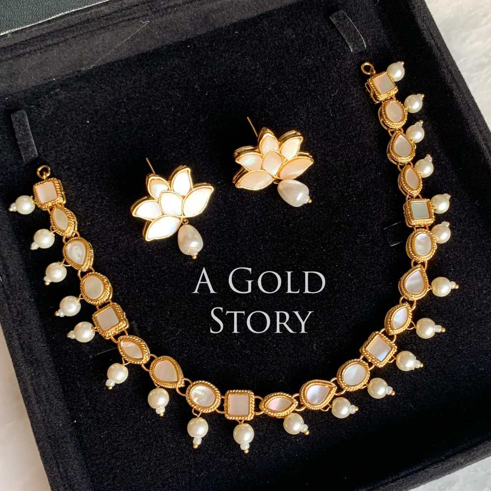 LOTUS NECKLACE SET