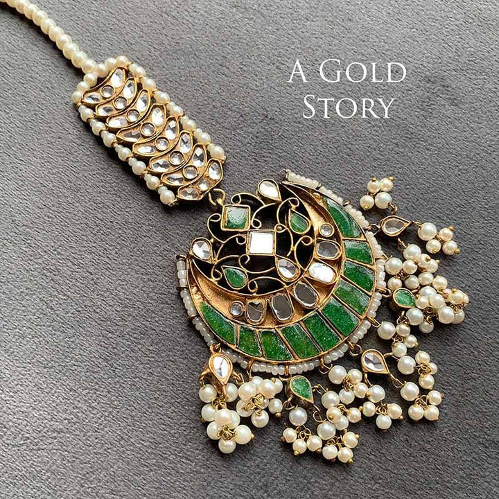 DILNASHEEN KUNDAN EARRINGS AND TIKKA GREEN
