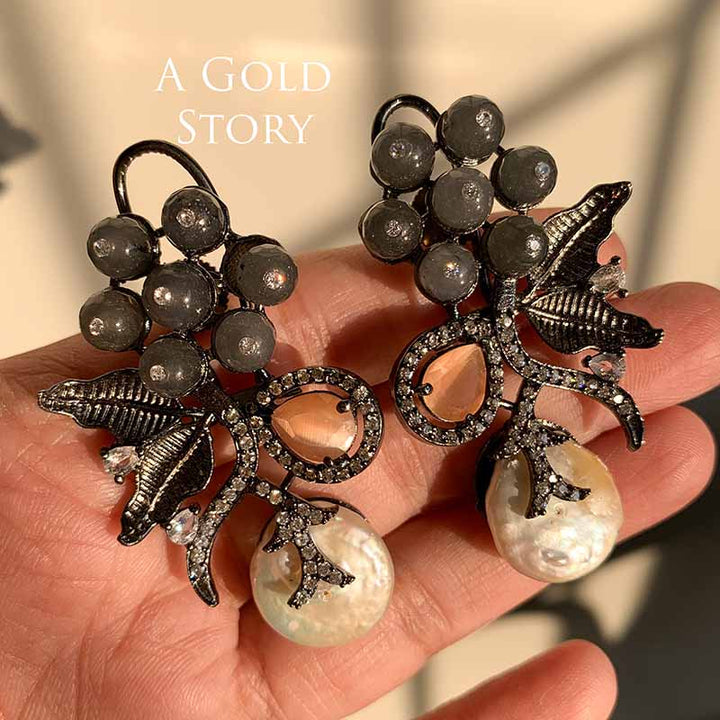 ISABELLA EARRINGS GRAY