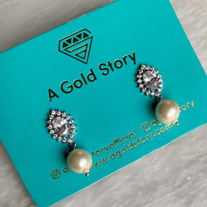 MELODY EARRINGS WHITE