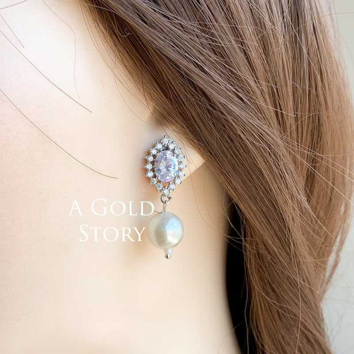 MELODY EARRINGS WHITE