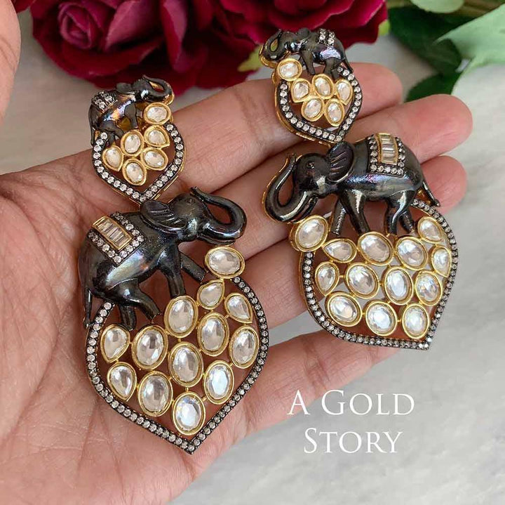 KAIRA EXCLUSIVE NECKLACE SET