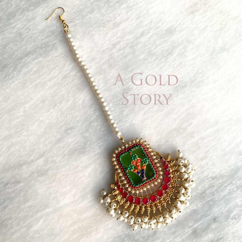 FRIDA EARRINGS AND TIKKA SET GREEN