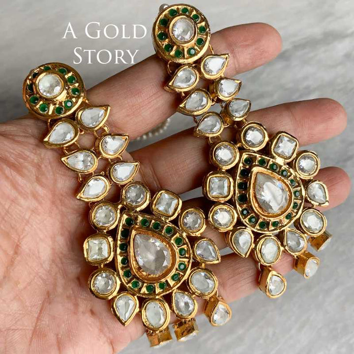 AARIANA KUNDAN EARRINGS AND TIKKA EMERALD GREEN