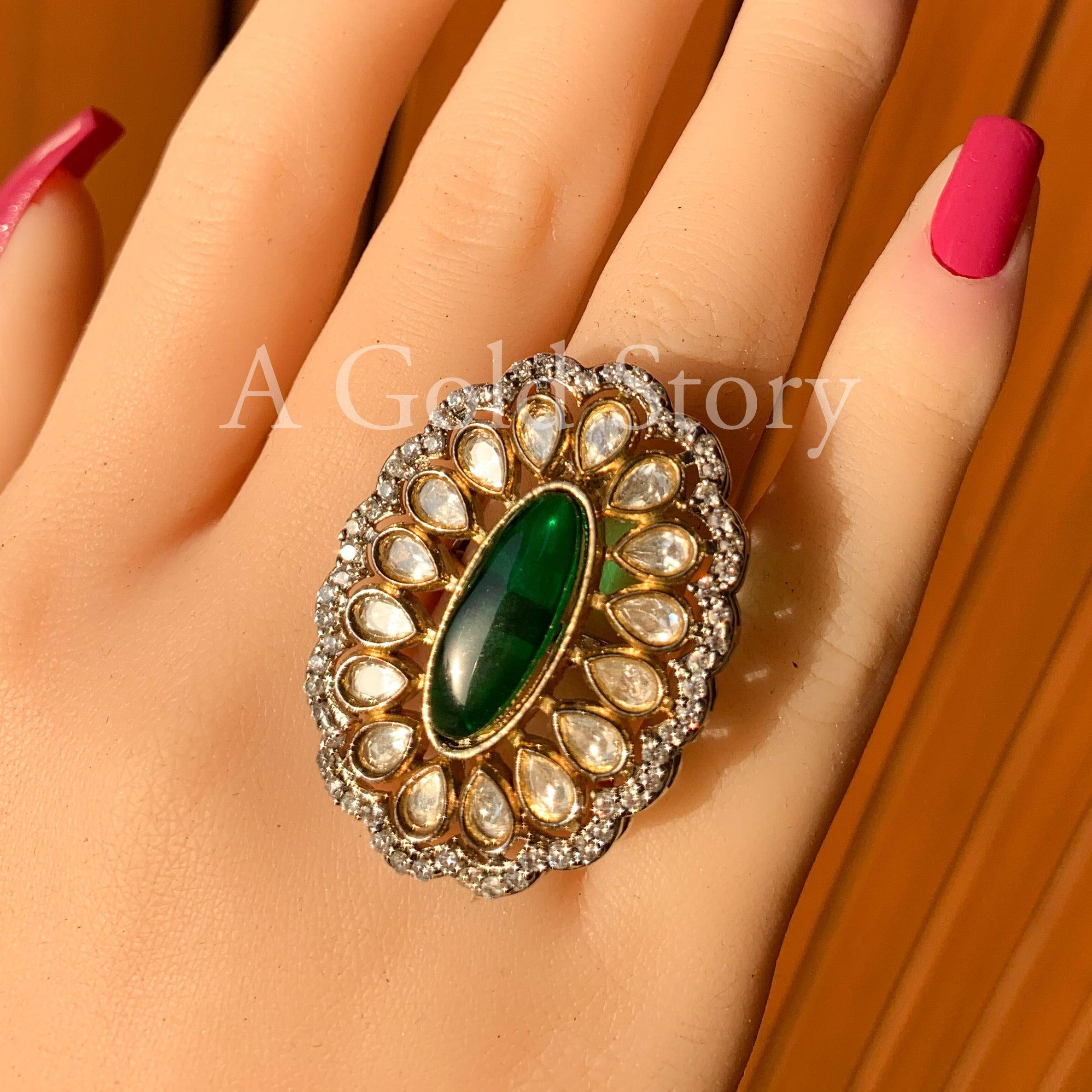AIZA RING GREEN – A GOLD STORY