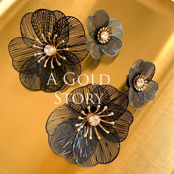 AMELIA EARRINGS BLACK