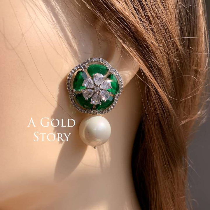 FARINA EAR STUDS GREEN SILVER