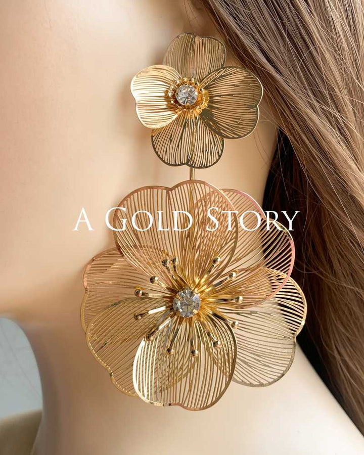 AMELIA EARRINGS GOLDEN