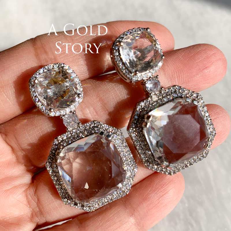 ADIMU EARRINGS WHITE