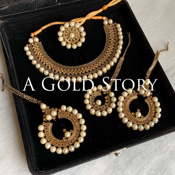MOINA NECKLACE SET