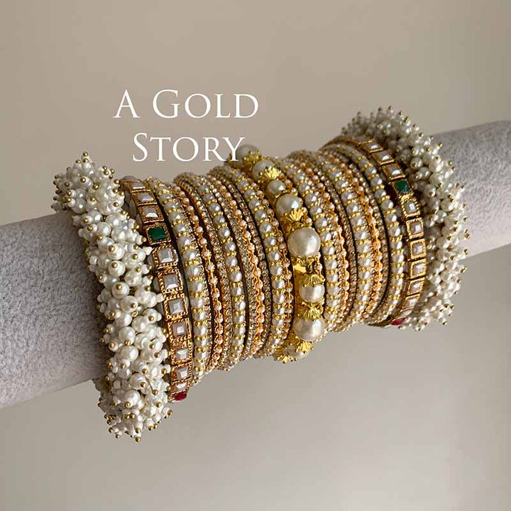 INSIGNIA BANGLES SET