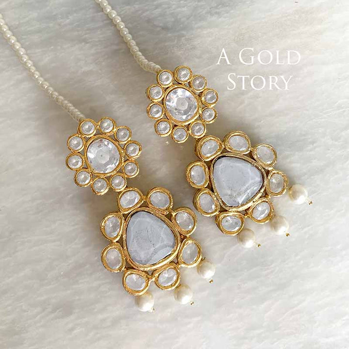 MEERA EARRINGS AND TIKKA SET