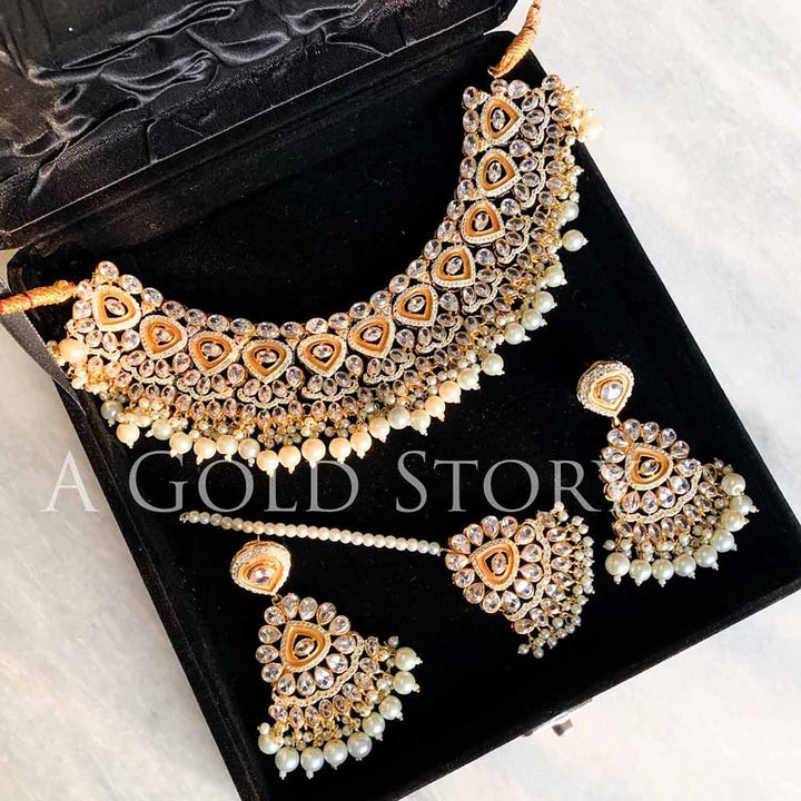 MAHIRA SET GOLDEN