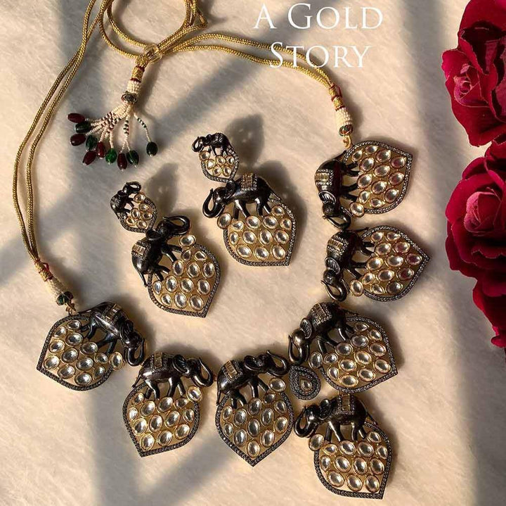 KAIRA EXCLUSIVE NECKLACE SET