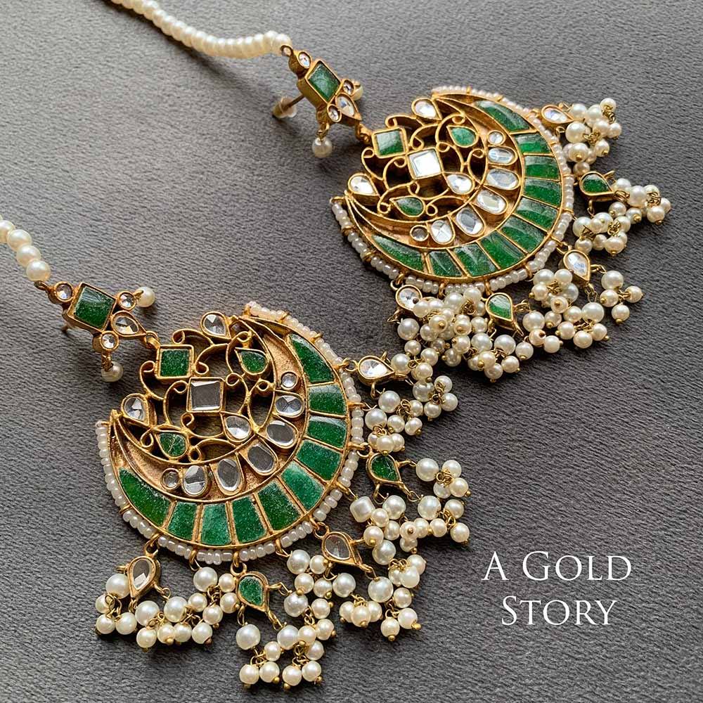 DILNASHEEN KUNDAN EARRINGS AND TIKKA GREEN