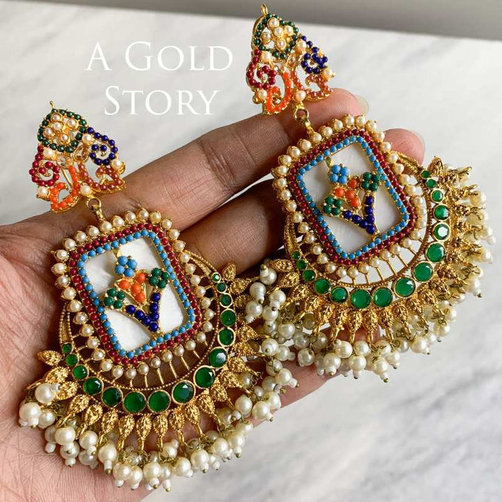 FRIDA WHITE EARRINGS AND TIKKA