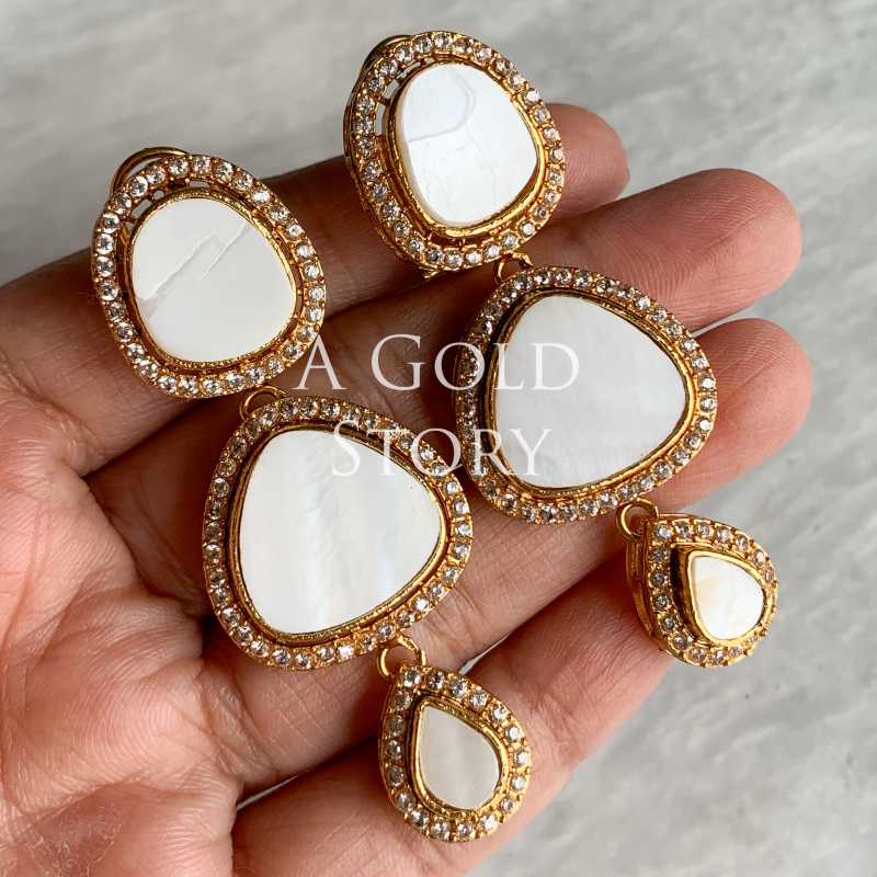 ANABIA EARRINGS PEARL
