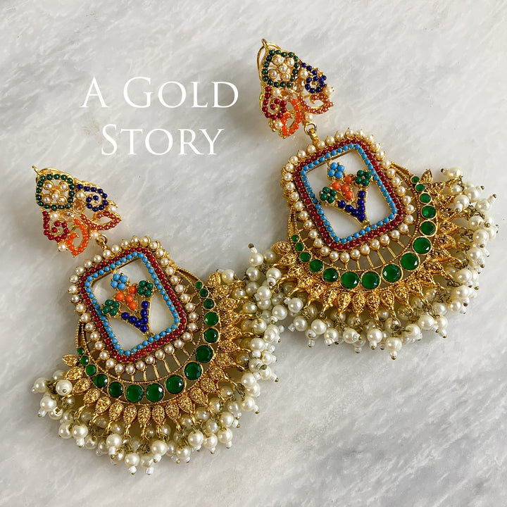 FRIDA WHITE EARRINGS AND TIKKA