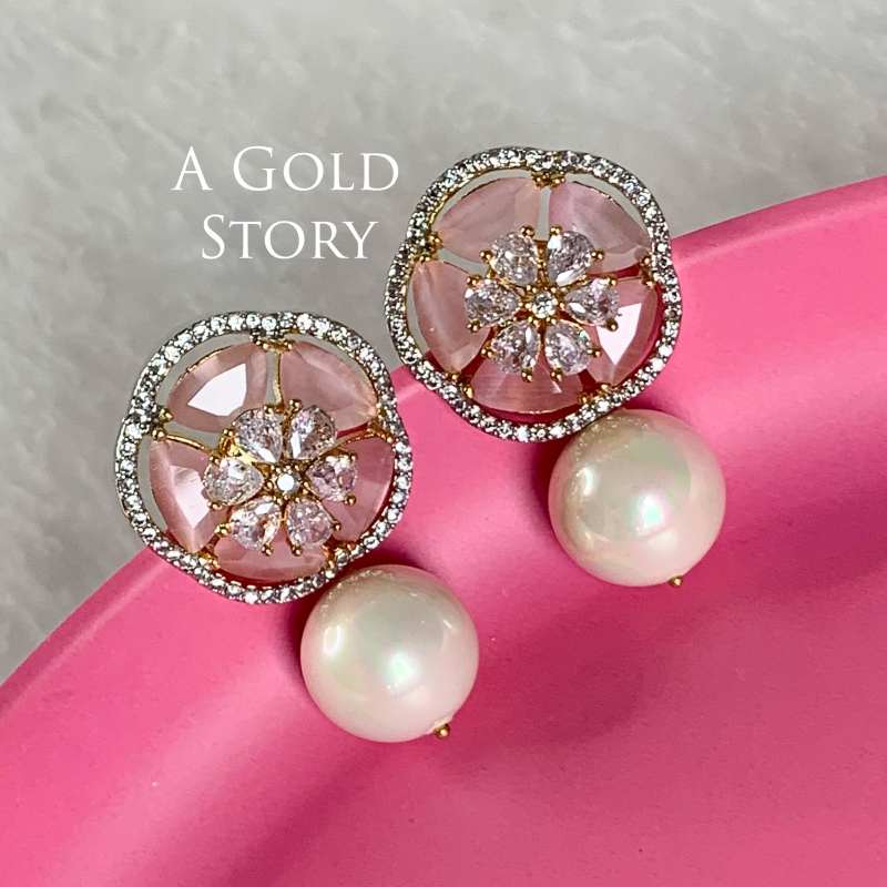 FARINA EAR STUDS PINK GOLDEN