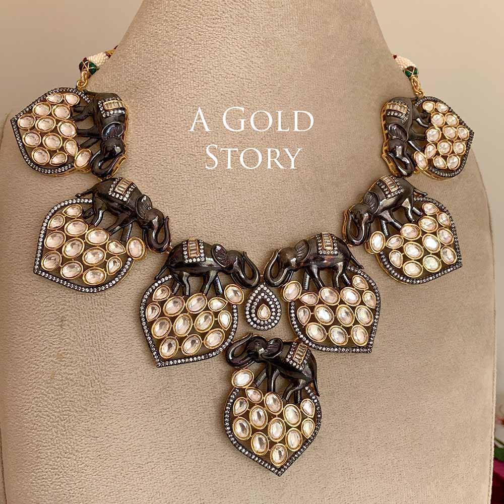 KAIRA EXCLUSIVE NECKLACE SET