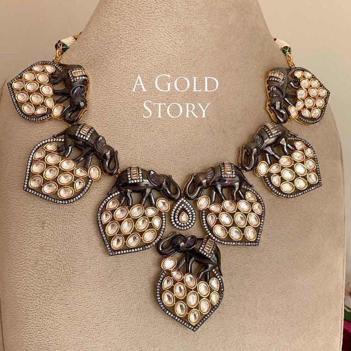 KAIRA EXCLUSIVE NECKLACE SET