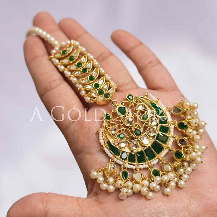 AIZA EARRINGS AND TIKKA GREEN