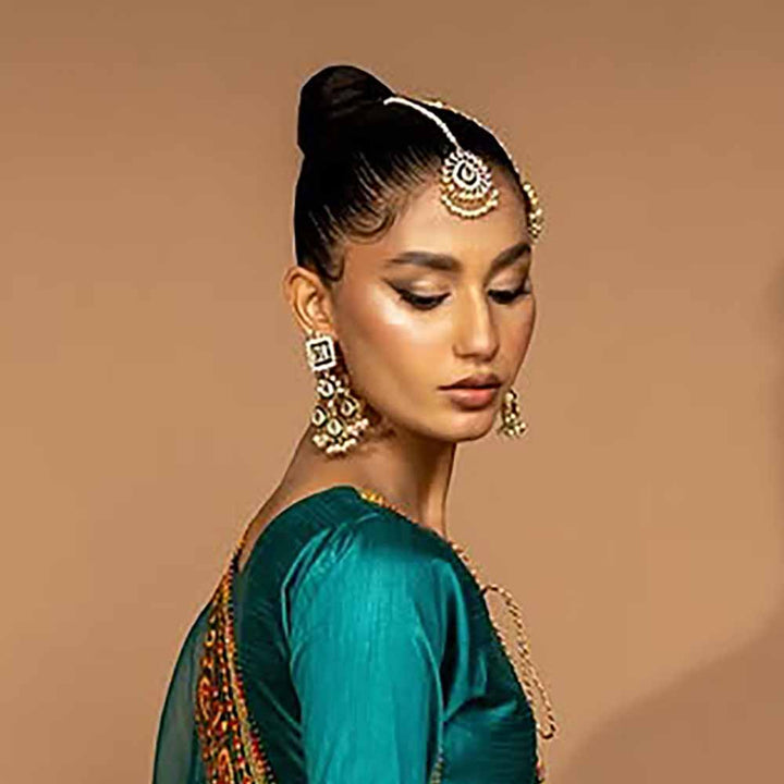 LIZA EARRINGS AND TIKKA EMERALD GREEN
