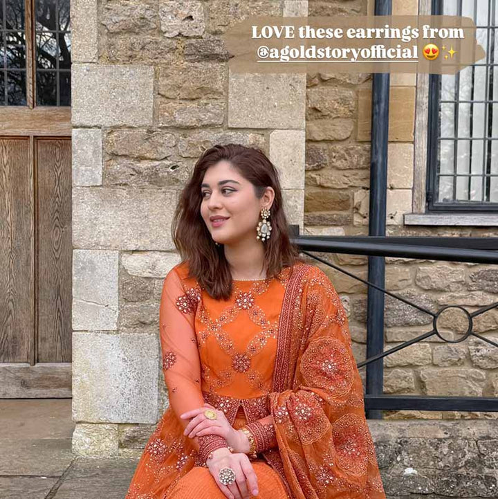 MEERA EARRINGS AND TIKKA SET