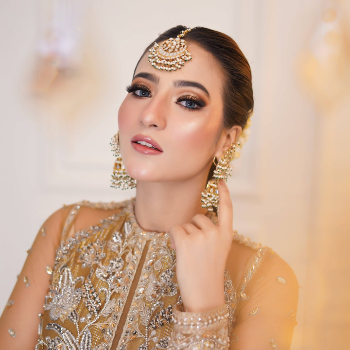 KAMALA EARRINGS AND TIKKA SET