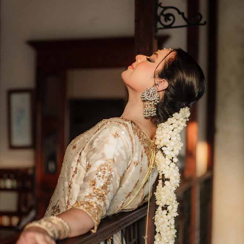 KAMALA EARRINGS AND TIKKA SET