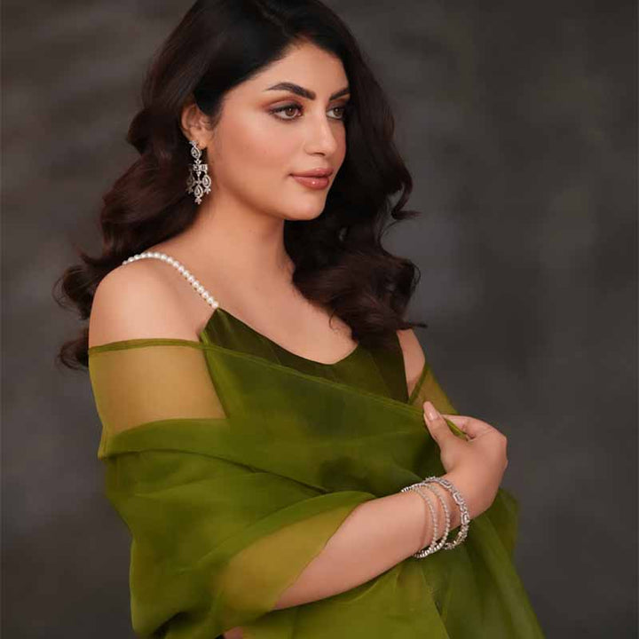 ISHANI KANGAN WHITE