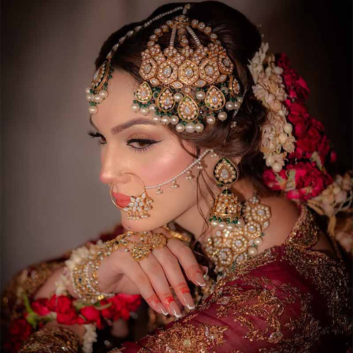 SAMEERA KUNDAN HAATHPHOOL