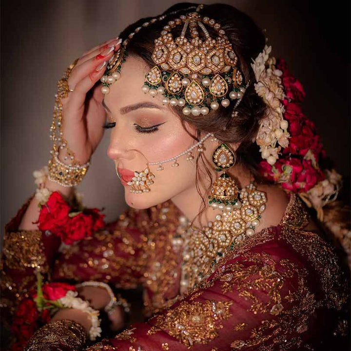 SAMEERA KUNDAN HAATHPHOOL