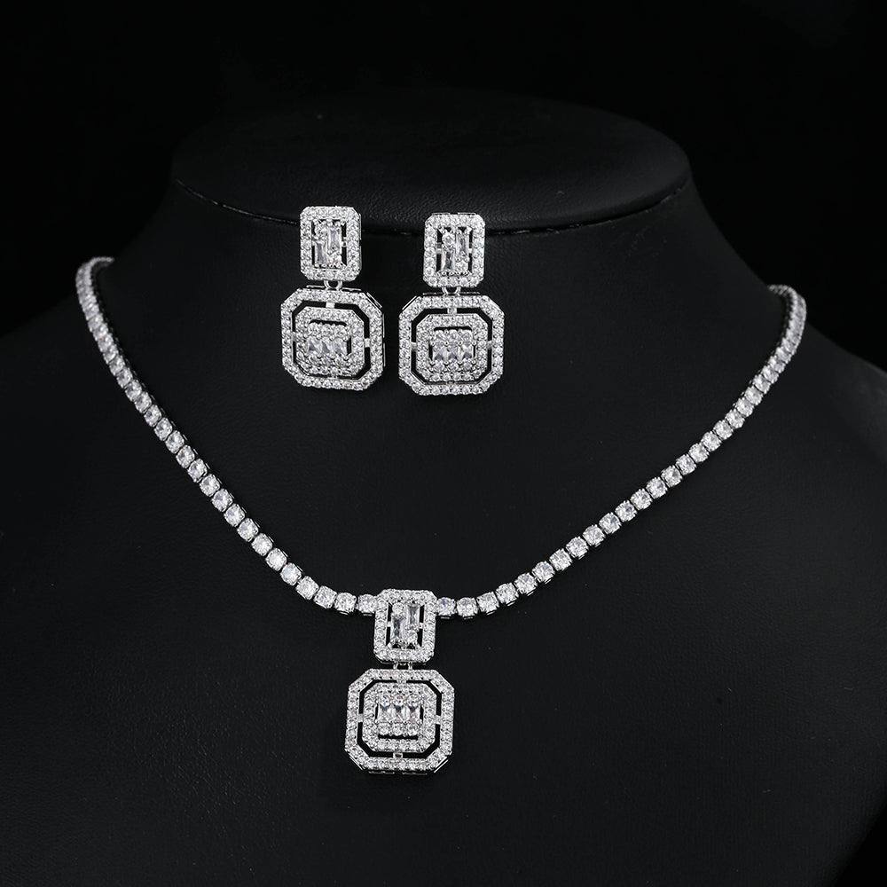 ZURI NECKLACE SET SILVER - A GOLD STORY