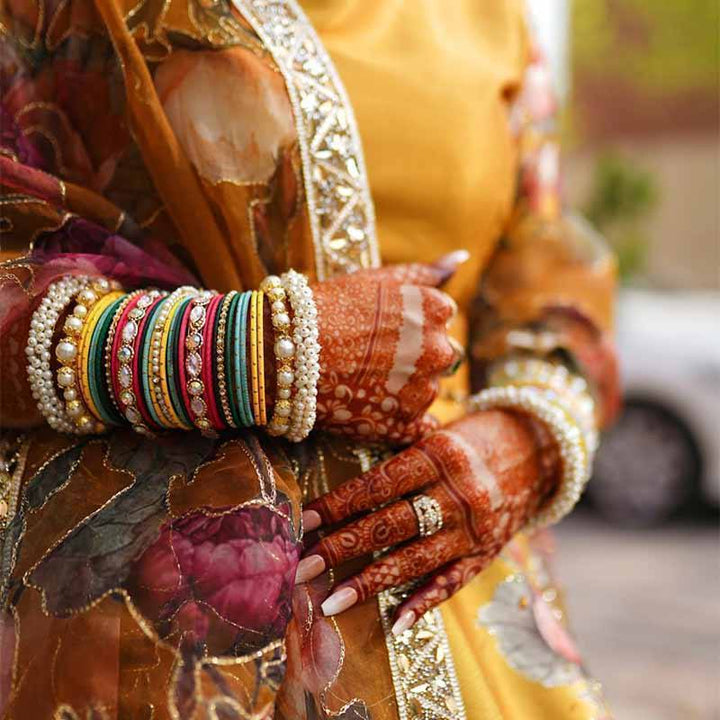MEHNDI KE RANG BANGLES SET