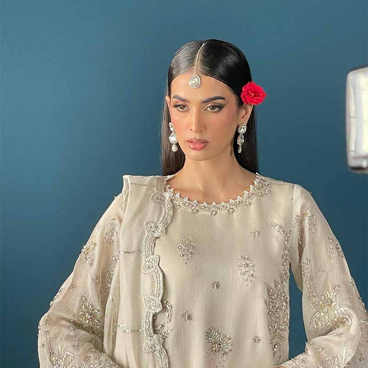 SAARA EARRINGS AND TIKKA